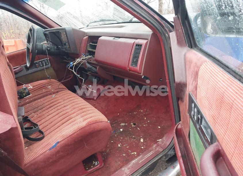 Photo 5 of 1990 Gmc Sierra K1500 (VIN 1GTDK14K1LZ520477)