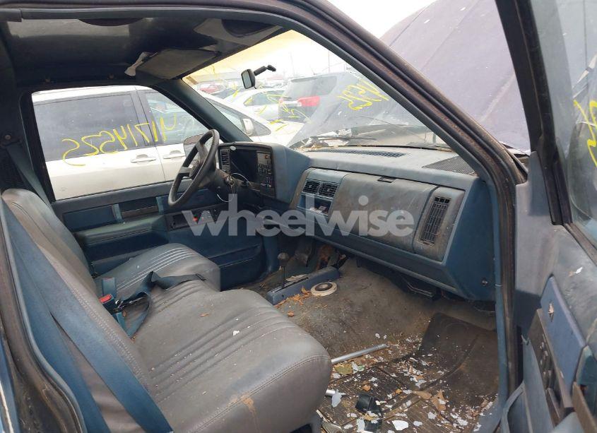 Photo 5 of 1988 Gmc Gmt-400 K1500 (VIN 1GTDK14K6JZ518298)