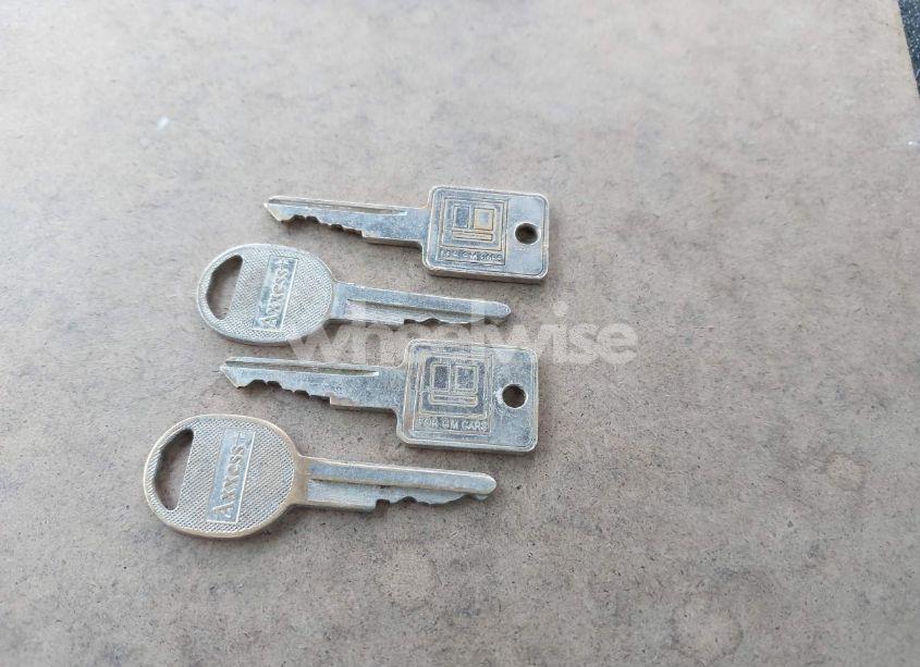 Photo 11 of 1988 Gmc Gmt-400 K1500 (VIN 1GTDK14K7JZ536955)