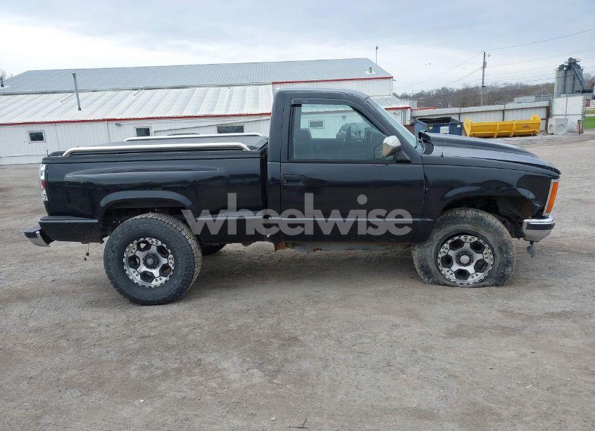 Photo 13 of 1988 Gmc Gmt-400 K1500 (VIN 1GTDK14K7JZ536955)