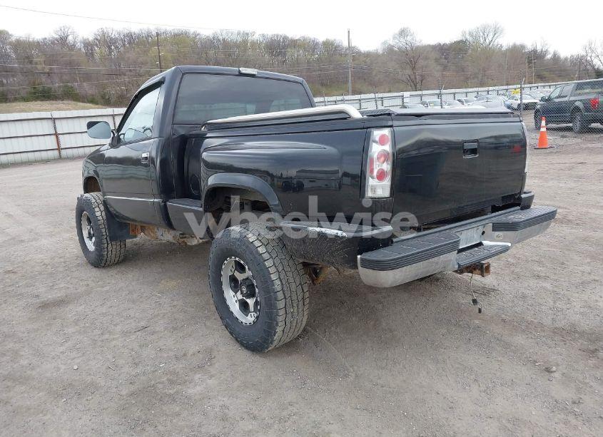 Photo 3 of 1988 Gmc Gmt-400 K1500 (VIN 1GTDK14K7JZ536955)