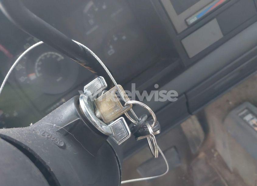 Photo 11 of 1990 Gmc Sierra K1500 (VIN 1GTDK14K8LZ503904)