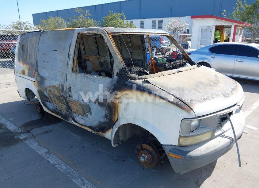 2002 Gmc Safari SL (VIN 1GTDM19X82B508333) main photo