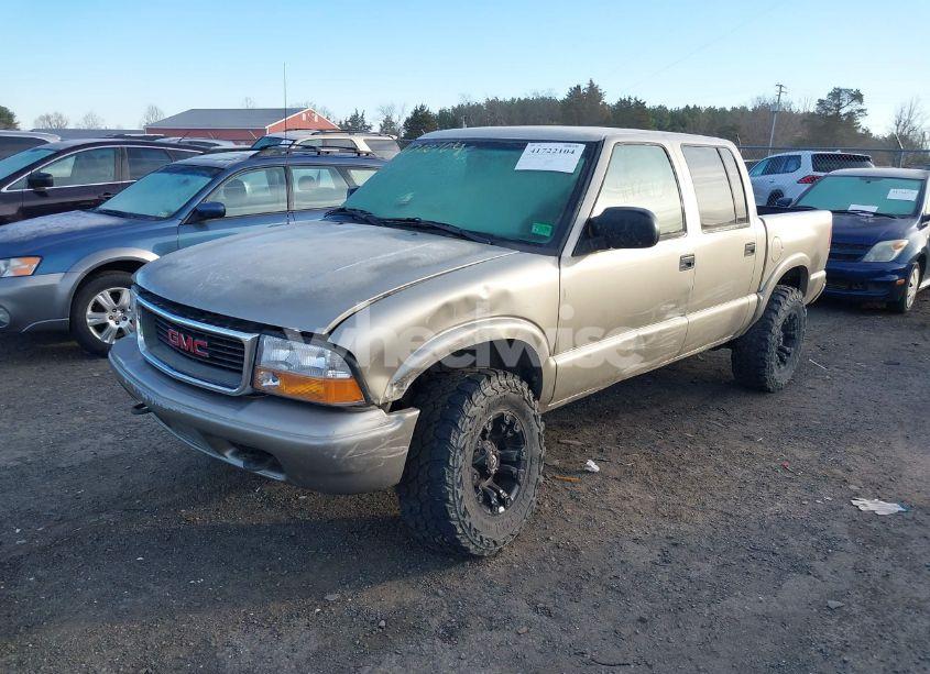 Photo 2 of 2002 Gmc Sonoma SLS (VIN 1GTDT13W32K235627)