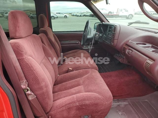 Photo 3 of 1995 GMC SIERRA C1500 (VIN 1GTEC14K0SZ556760)