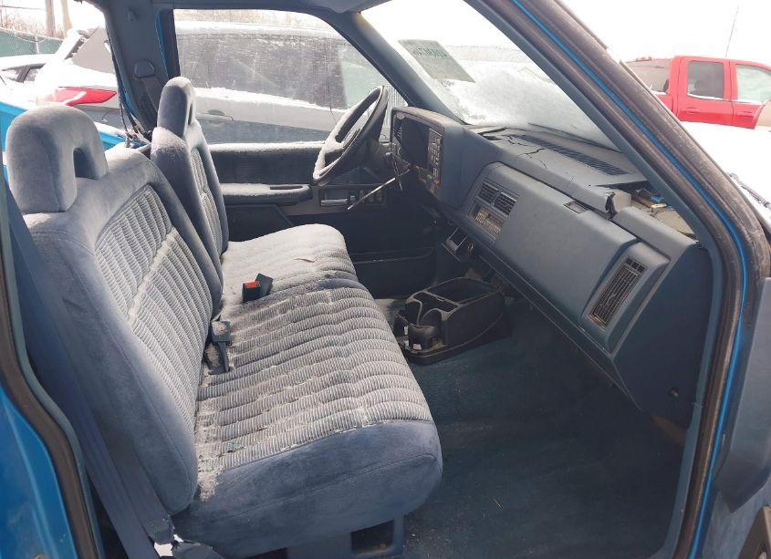 Photo 5 of 1992 Gmc Sierra C1500 (VIN 1GTEC14K1NE529790)