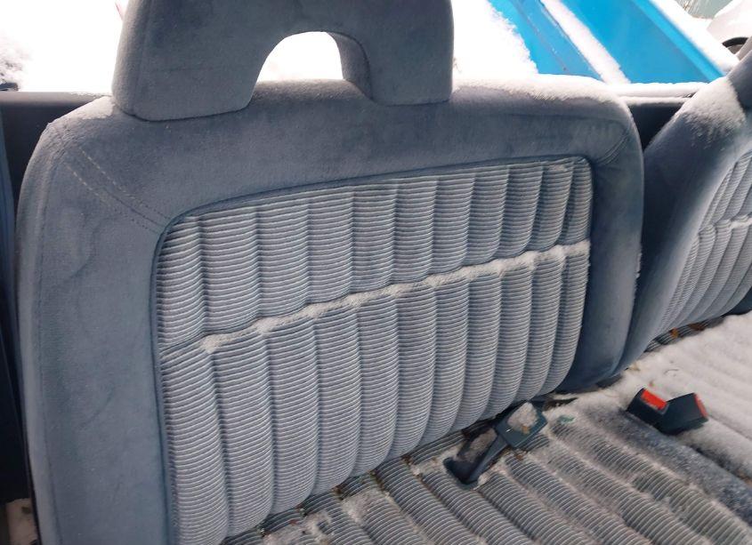 Photo 8 of 1992 Gmc Sierra C1500 (VIN 1GTEC14K1NE529790)