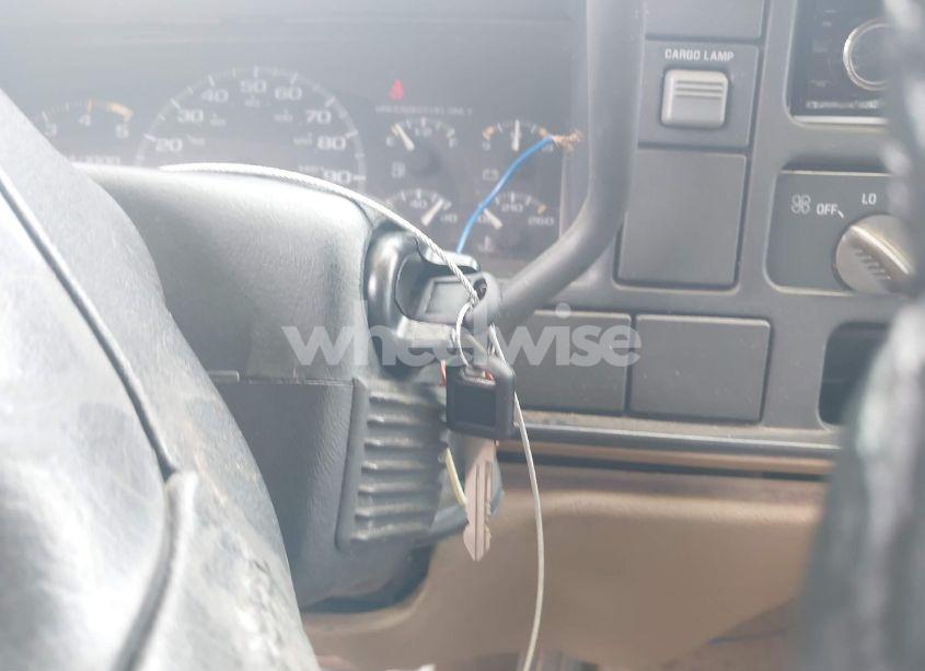 Photo 11 of 1995 Gmc Sierra C1500 (VIN 1GTEC19K2SE500867)