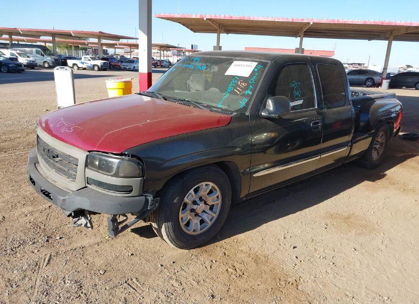 Photo 2 of 2005 Gmc Sierra 1500 SLE (VIN 1GTEC19TX5Z248937)