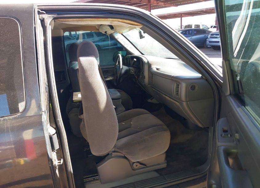 Photo 5 of 2005 Gmc Sierra 1500 SLE (VIN 1GTEC19TX5Z248937)