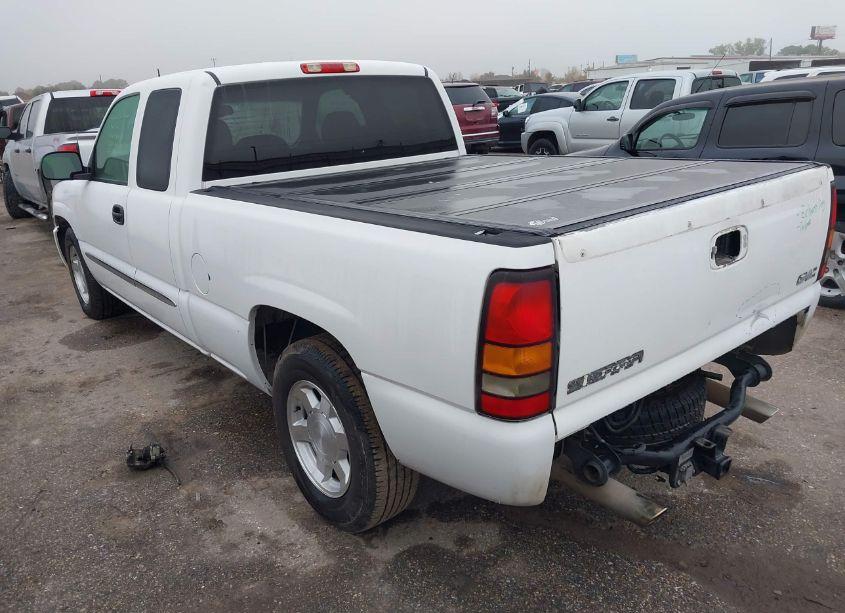 Photo 3 of 2005 Gmc Sierra 1500 SLE (VIN 1GTEC19TX5Z359164)