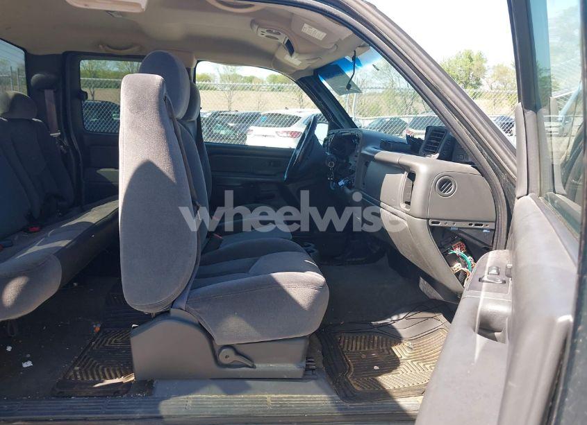 Photo 5 of 2005 Gmc Sierra 1500 SLE (VIN 1GTEK19BX5E341135)