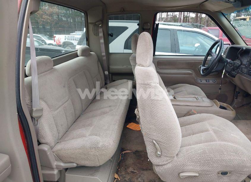 Photo 8 of 1999 Gmc Sierra 1500 SLE (VIN 1GTEK19R7XR501920)