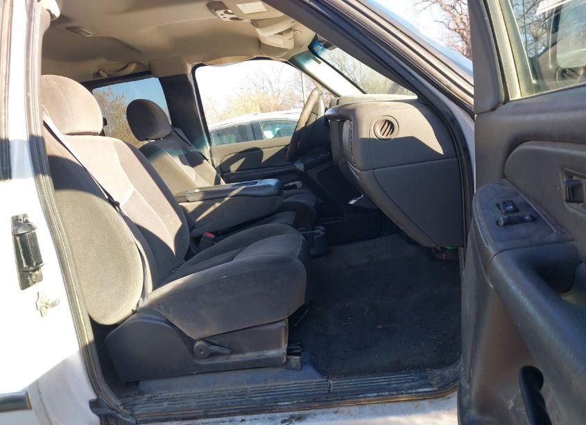 Photo 5 of 2004 Gmc Sierra 1500 SLE (VIN 1GTEK19T64E225406)