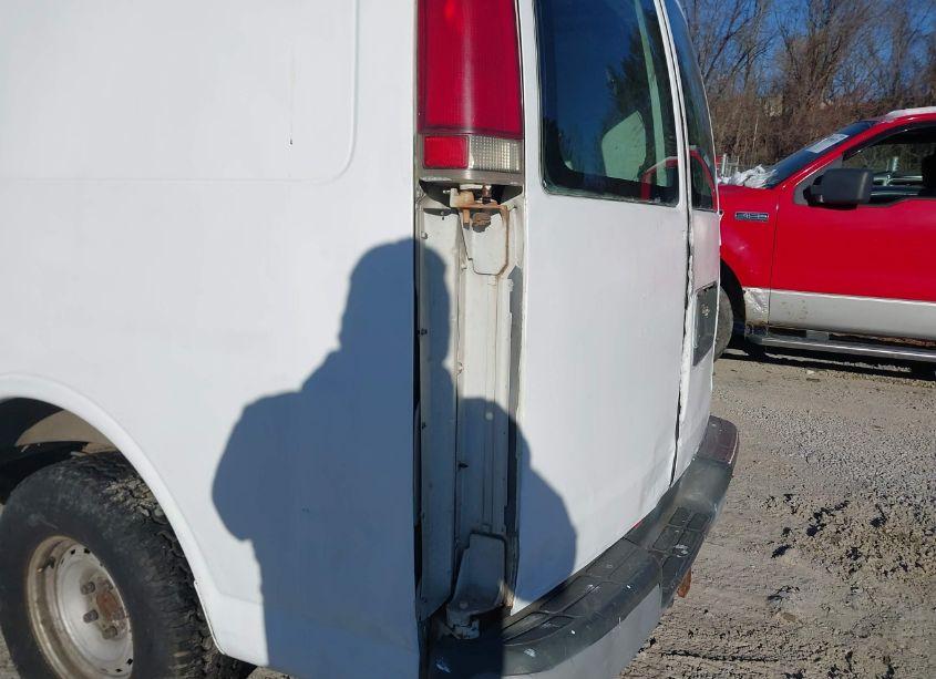 Photo 6 of 1997 Gmc Savana STANDARD (VIN 1GTFG15R0V1041426)