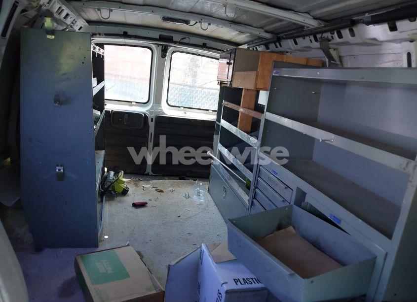 Photo 8 of 2000 Gmc Savana STANDARD (VIN 1GTFG15RXY1118050)