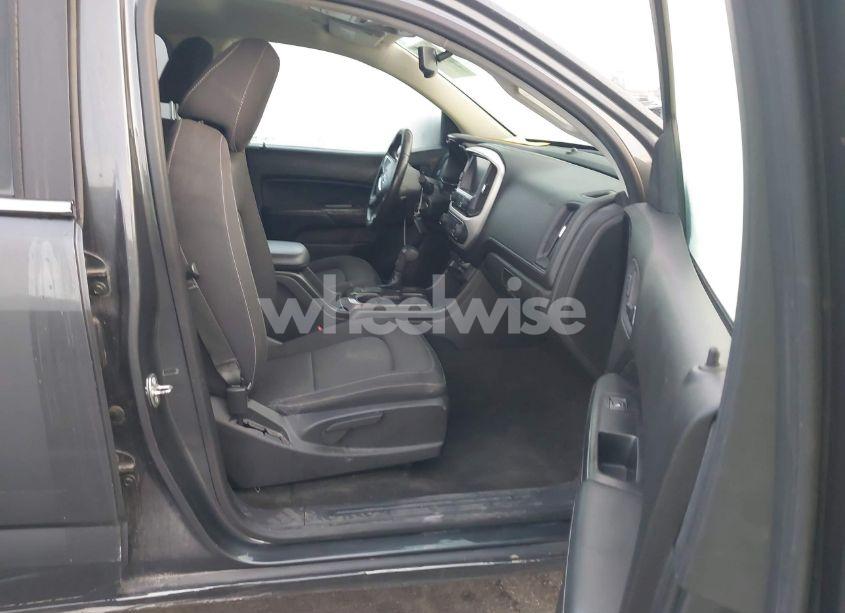 Photo 5 of 2016 Gmc Canyon SLE (VIN 1GTG5CE30G1301490)