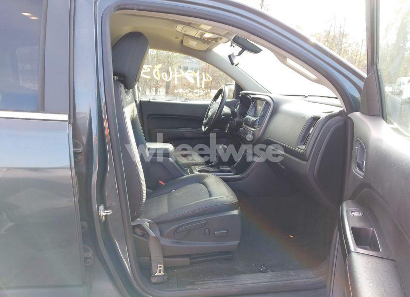 Photo 5 of 2016 Gmc Canyon SLE (VIN 1GTG5CE30G1392597)