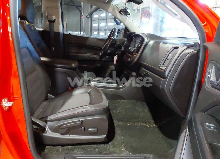 Photo 5 of 2016 Gmc Canyon SLE (VIN 1GTG5CE35G1360700)