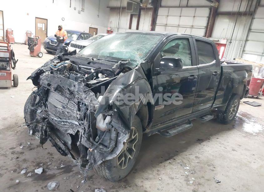 Photo 2 of 2016 Gmc Canyon SLE (VIN 1GTG6CE31G1390466)