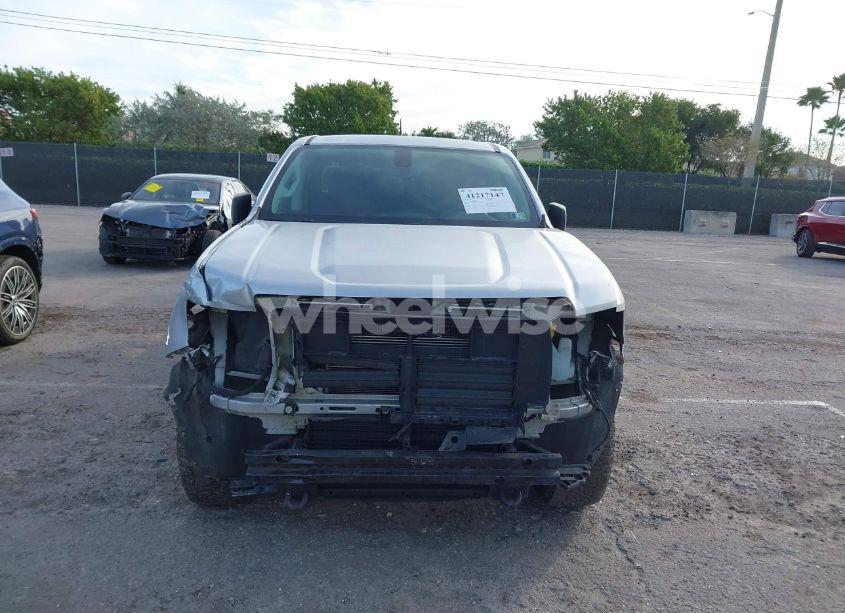 Photo 6 of 2017 Gmc Canyon SLE (VIN 1GTG6CEN0H1159500)