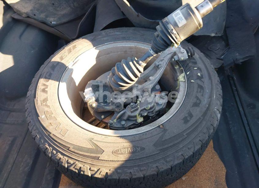 Photo 18 of 2018 Gmc Canyon SLT (VIN 1GTG6DENXJ1111790)