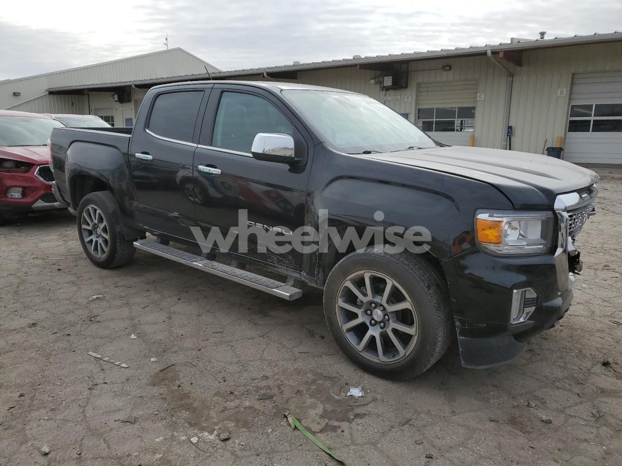 Photo 4 of 2022 GMC CANYON DENALI (VIN 1GTG6EEN3N1134582)