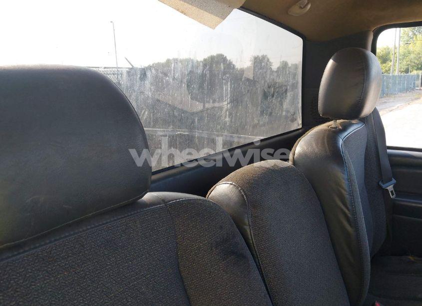 Photo 8 of 2004 Gmc Sierra 2500 WORK TRUCK (VIN 1GTGC24U74Z194008)