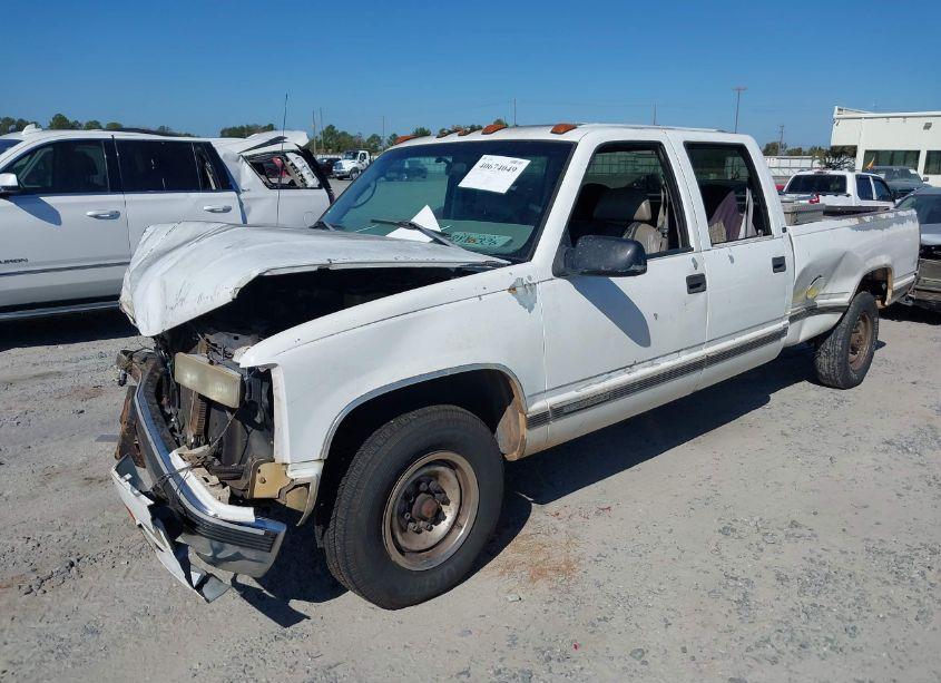 Photo 2 of 1998 Gmc Sierra 3500 HD SL (VIN 1GTGC33R1WF056844)