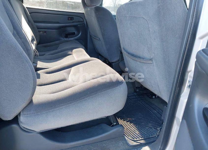 Photo 8 of 2004 Gmc Sierra 2500 SLE (VIN 1GTGK23U04F212497)