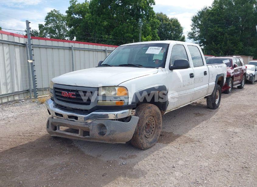 Photo 2 of 2006 Gmc Sierra 2500HD WORK TRUCK (VIN 1GTHC23U36F157077)
