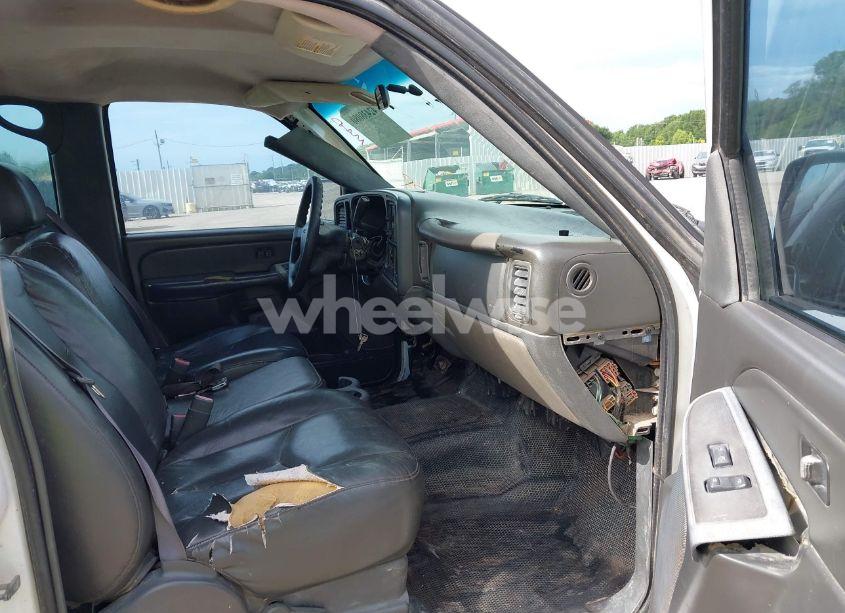 Photo 5 of 2006 Gmc Sierra 2500HD WORK TRUCK (VIN 1GTHC23U36F157077)