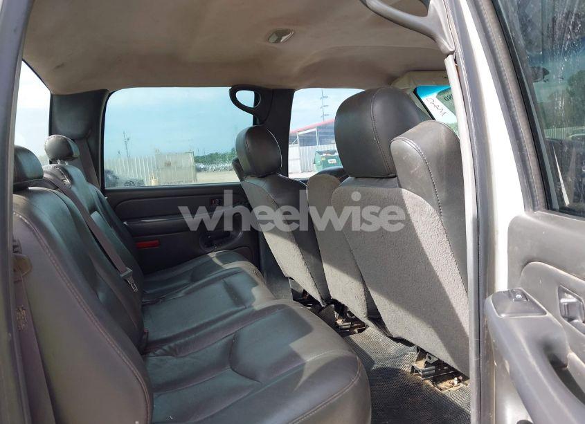 Photo 8 of 2006 Gmc Sierra 2500HD WORK TRUCK (VIN 1GTHC23U36F157077)