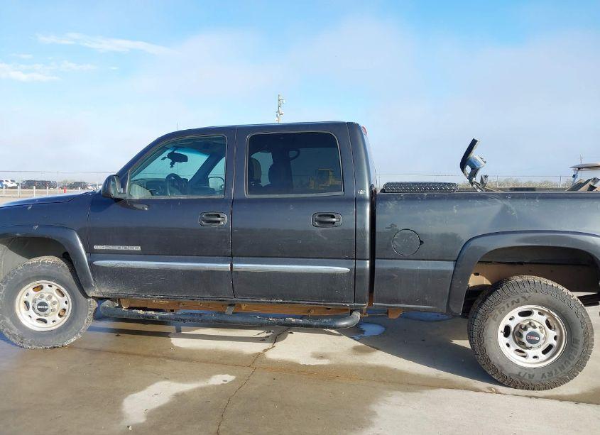 Photo 14 of 2004 Gmc Sierra 2500HD SLE (VIN 1GTHC23U94F116210)