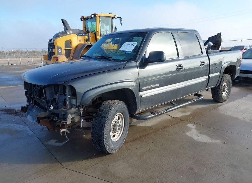 Photo 2 of 2004 Gmc Sierra 2500HD SLE (VIN 1GTHC23U94F116210)