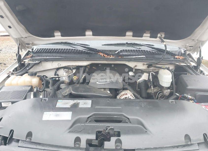 Photo 10 of 2005 Gmc Sierra 2500HD WORK TRUCK (VIN 1GTHC24U65E213158)