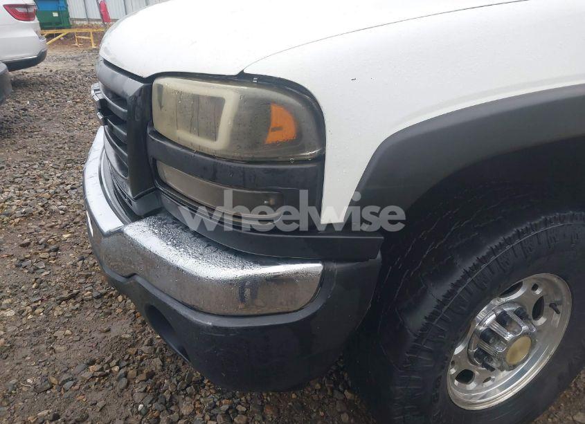 Photo 12 of 2005 Gmc Sierra 2500HD WORK TRUCK (VIN 1GTHC24U65E213158)