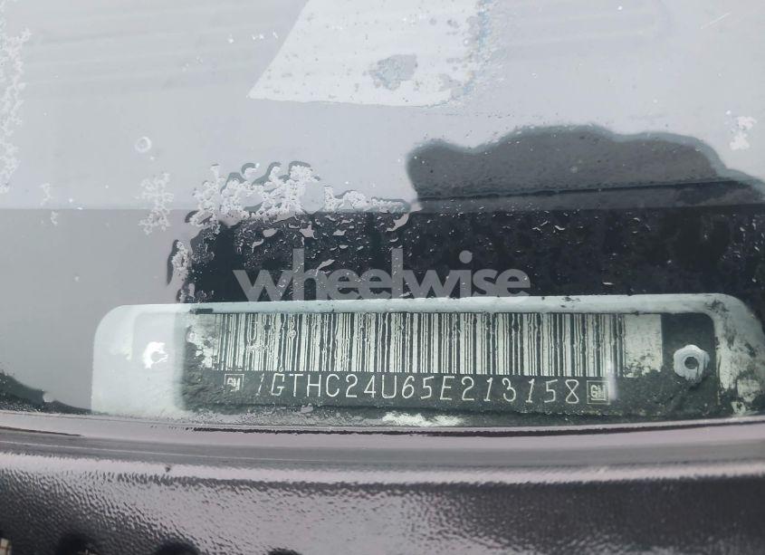 Photo 9 of 2005 Gmc Sierra 2500HD WORK TRUCK (VIN 1GTHC24U65E213158)