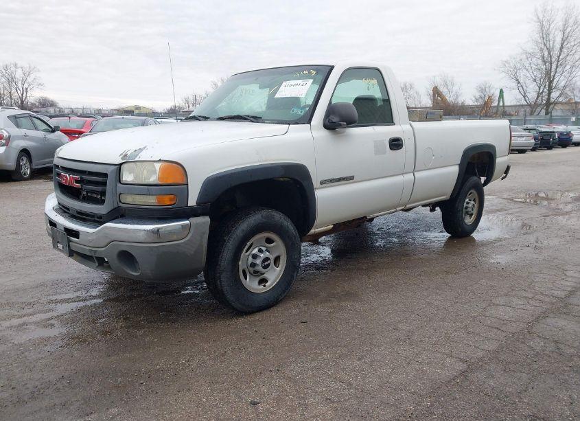 Photo 2 of 2007 Gmc Sierra 2500HD CLASSIC WORK TRUCK (VIN 1GTHC24U77E120345)