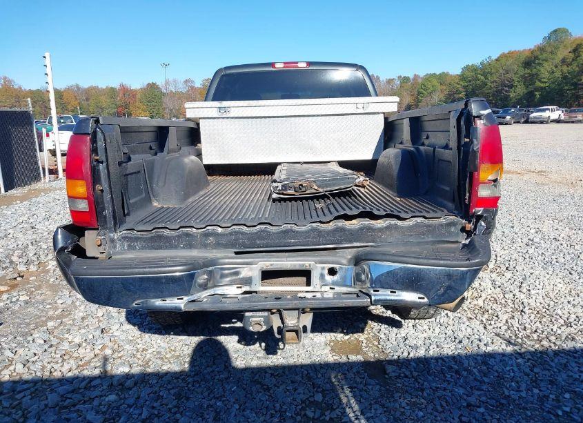 Photo 17 of 2003 Gmc Sierra 2500HD SLE (VIN 1GTHC29173E352968)