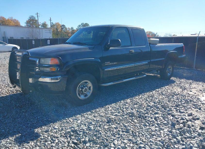 Photo 2 of 2003 Gmc Sierra 2500HD SLE (VIN 1GTHC29173E352968)