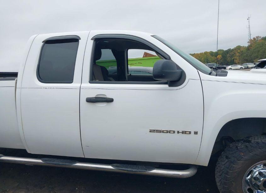 Photo 13 of 2007 Gmc Sierra 2500HD WORK TRUCK (VIN 1GTHC29K57E525899)