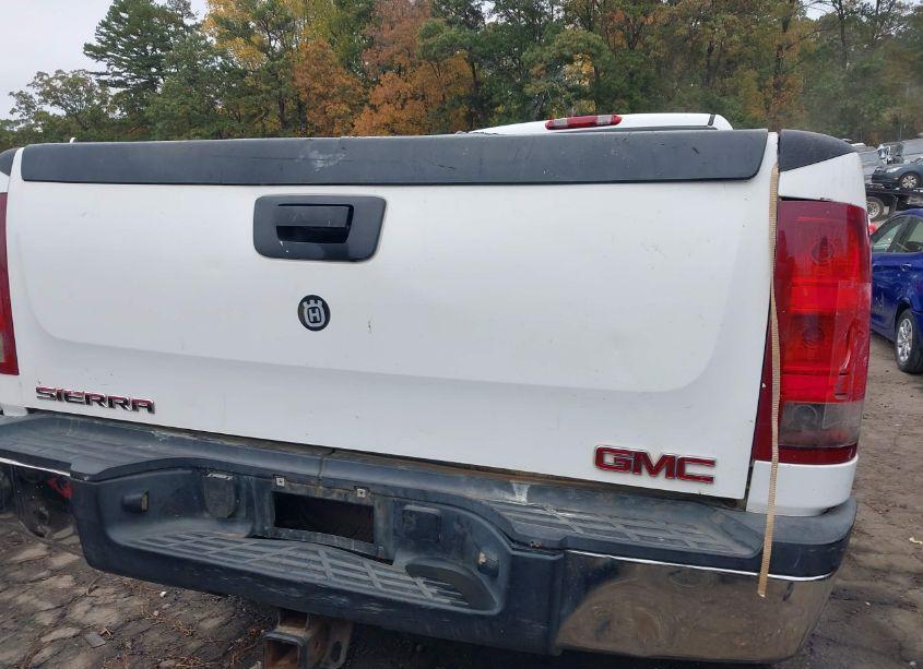 Photo 16 of 2007 Gmc Sierra 2500HD WORK TRUCK (VIN 1GTHC29K57E525899)