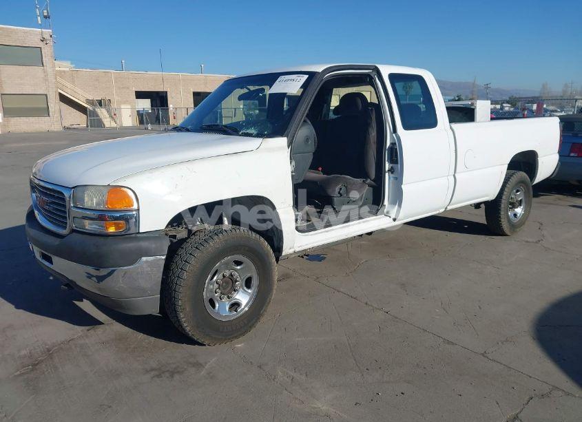 Photo 2 of 2002 Gmc Sierra 2500HD STANDARD (VIN 1GTHC29U02E144116)
