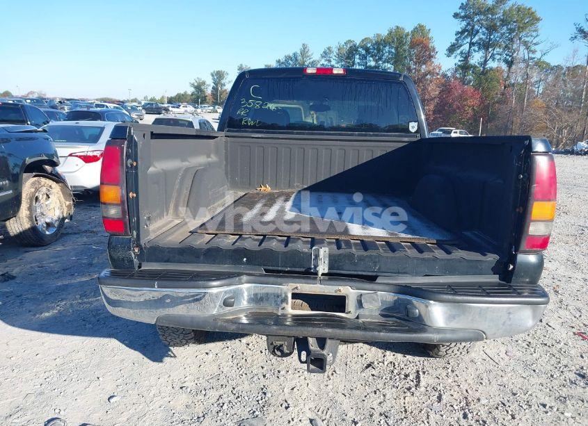 Photo 16 of 2004 Gmc Sierra 2500HD SLE (VIN 1GTHC29U54E358263)