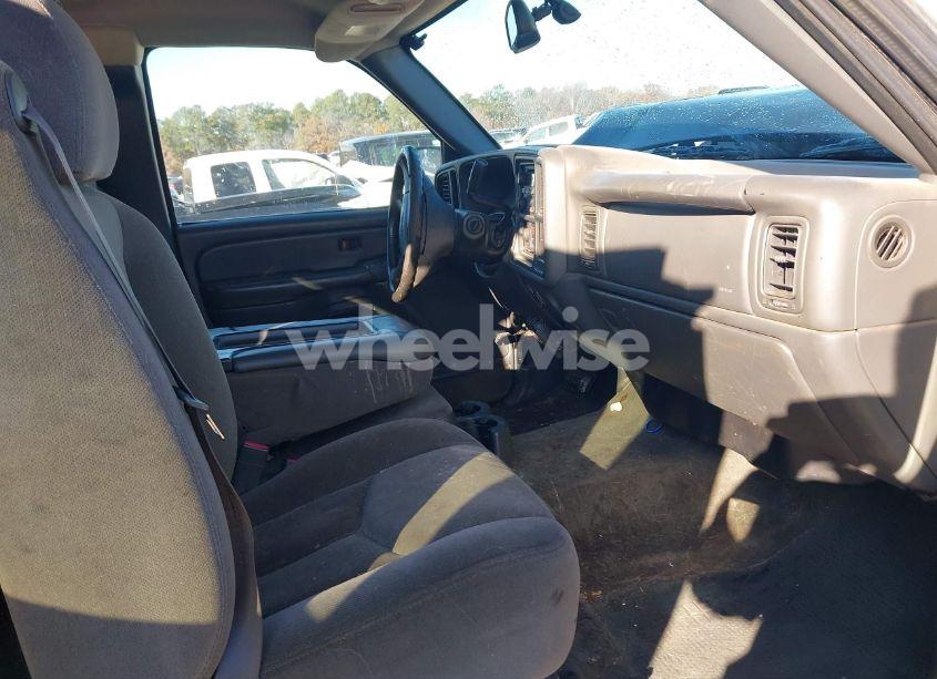 Photo 5 of 2004 Gmc Sierra 2500HD SLE (VIN 1GTHC29U54E358263)