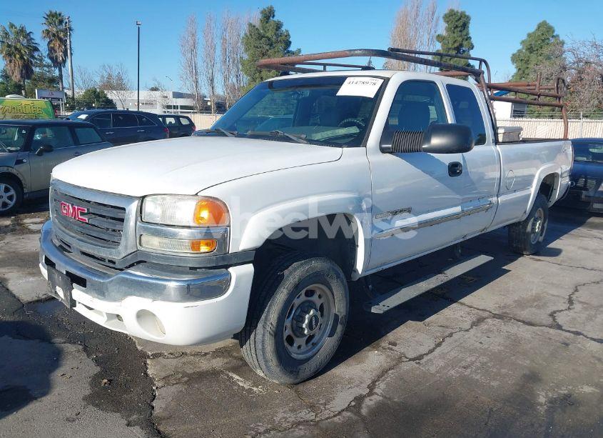 Photo 2 of 2005 Gmc Sierra 2500HD SLE (VIN 1GTHC29U65E337195)