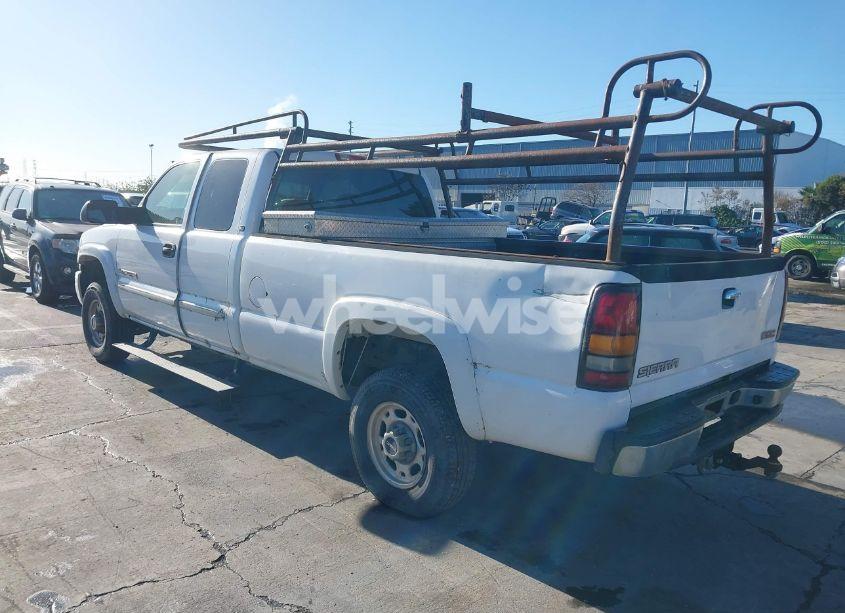 Photo 3 of 2005 Gmc Sierra 2500HD SLE (VIN 1GTHC29U65E337195)
