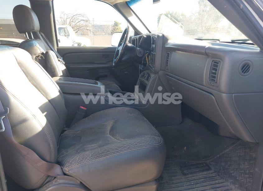 Photo 5 of 2005 Gmc Sierra 2500HD SLE (VIN 1GTHC29U65E337195)