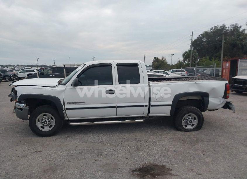 Photo 14 of 2007 Gmc Sierra 2500HD CLASSIC WORK TRUCK (VIN 1GTHC29U77E115168)